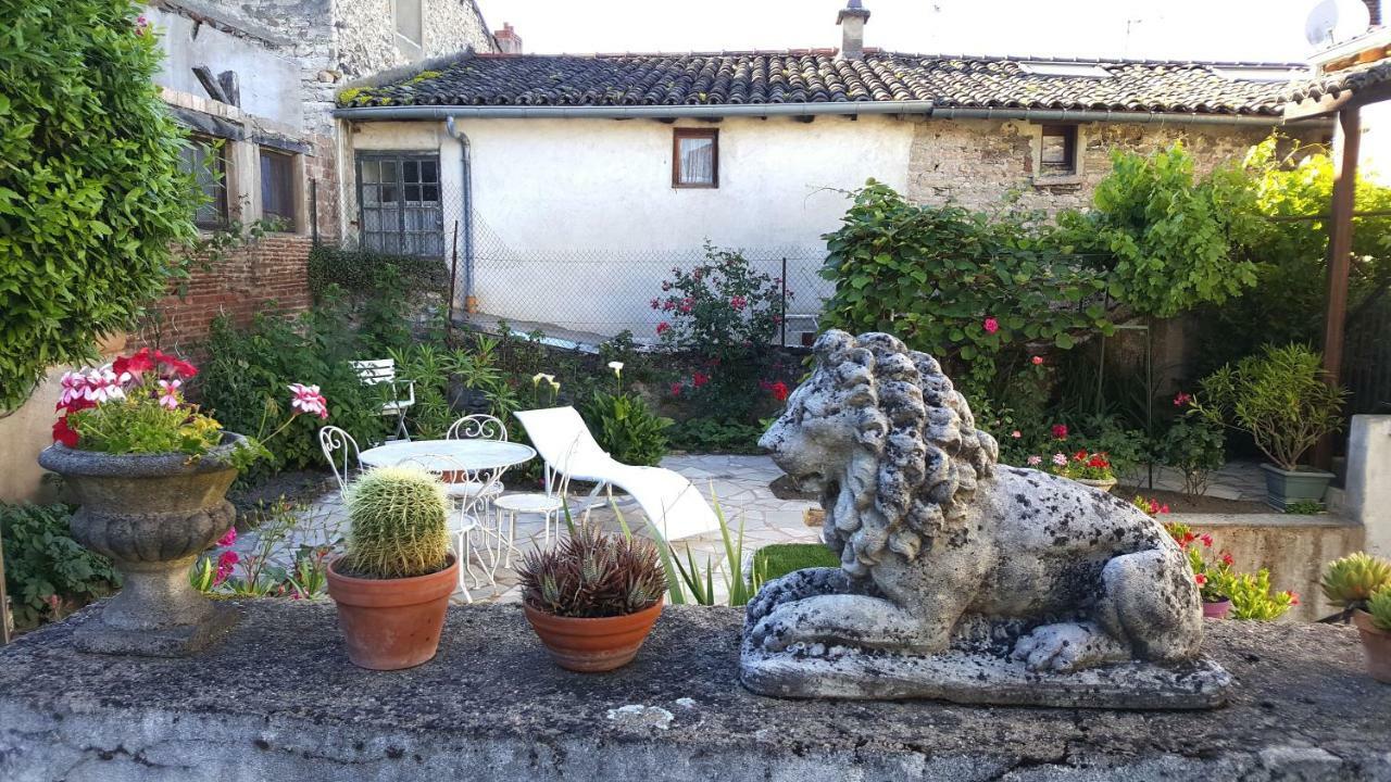 Tournus Belle Maison Vue Sur Saone ภายนอก รูปภาพ