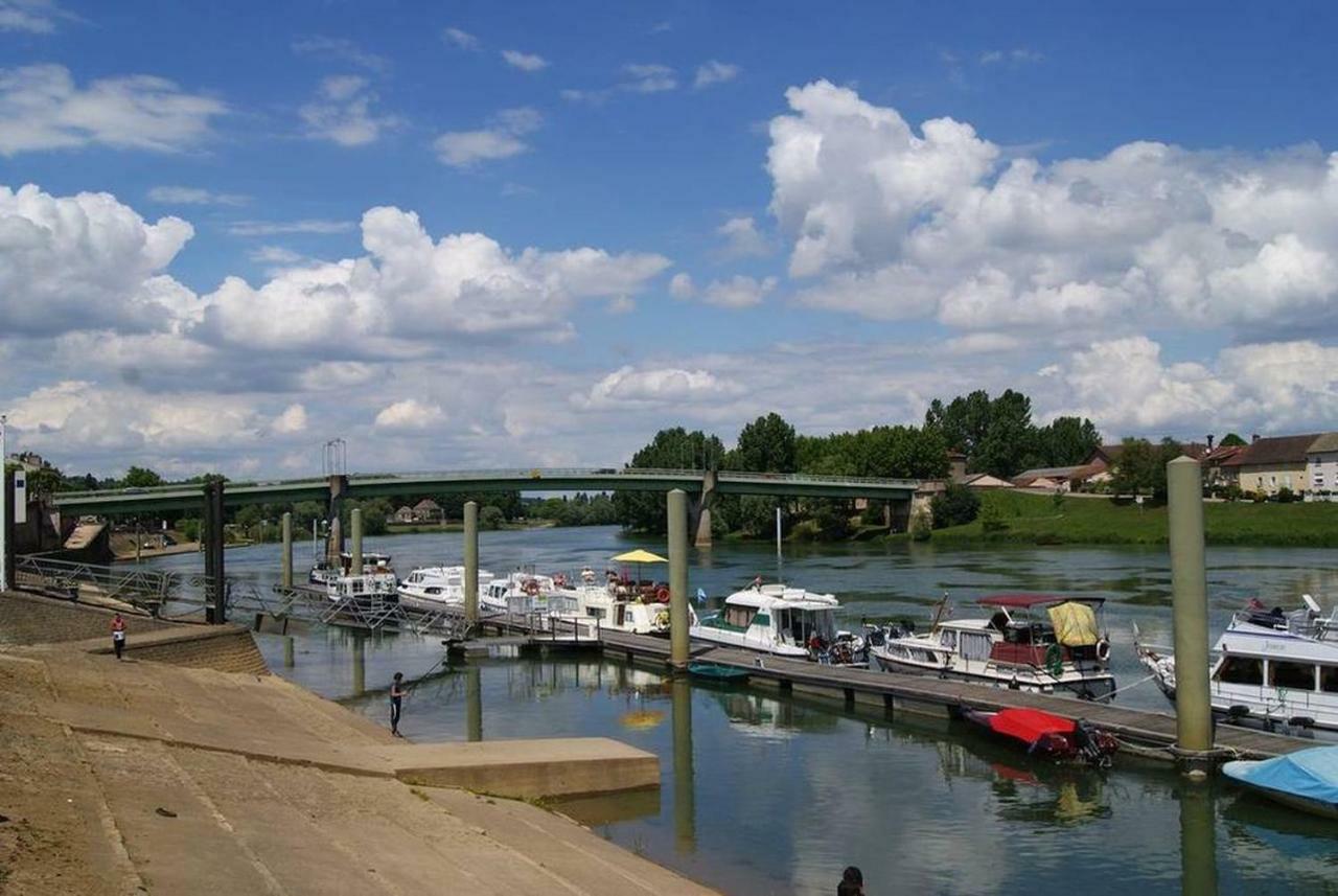 Tournus Belle Maison Vue Sur Saone ภายนอก รูปภาพ